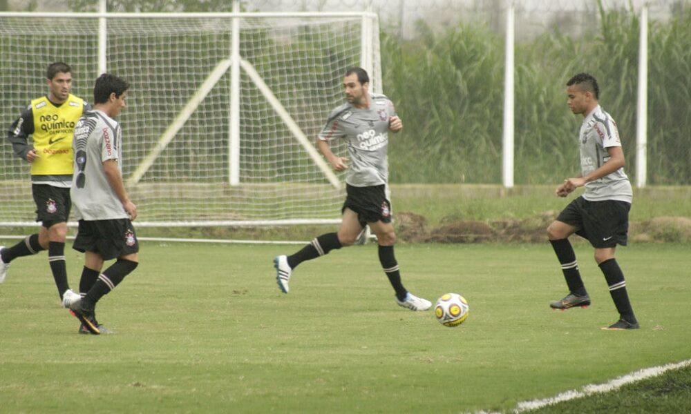 corinthians-em-crise:-torcida-invade-ct-e-explode-em-protestos-apavorantes