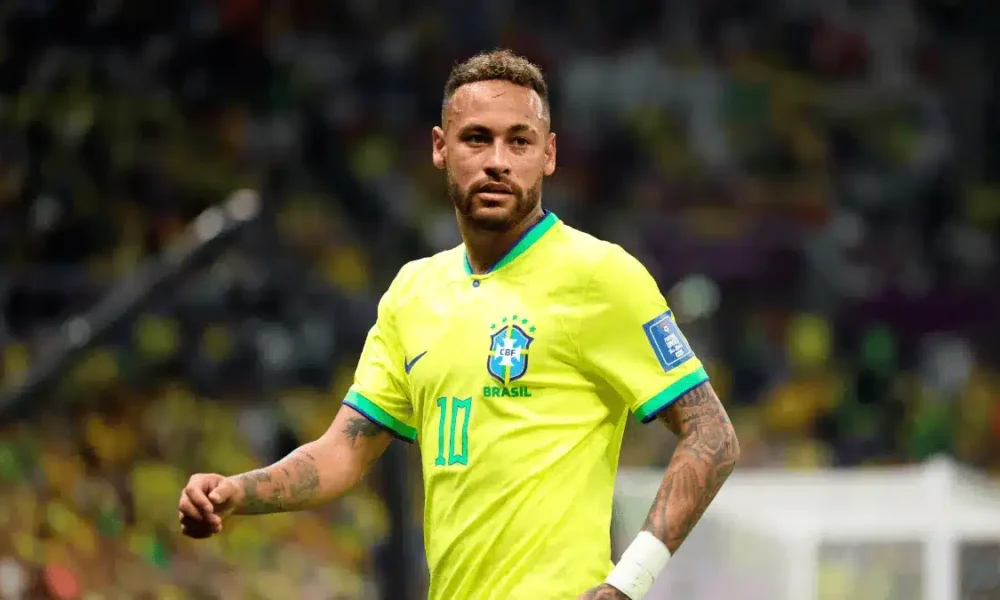 neymar-e-flagrado-aos-prantos-em-festa-apos-eliminacao-do-brasil;-veja-video