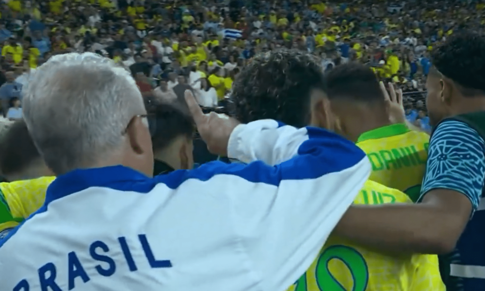 desrespeito-total:-jogadores-ignoram-dorival-jr.-em-rodinha-antes-da-derrota-nos-penaltis;-veja-video