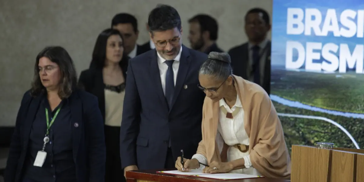 secretario-do-meio-ambiente-do-tocantins-assina-pacto-interfederativo-para-zerar-desmatamento-ilegal-no-cerrado